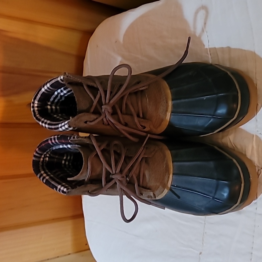 London Fog Duck Boots